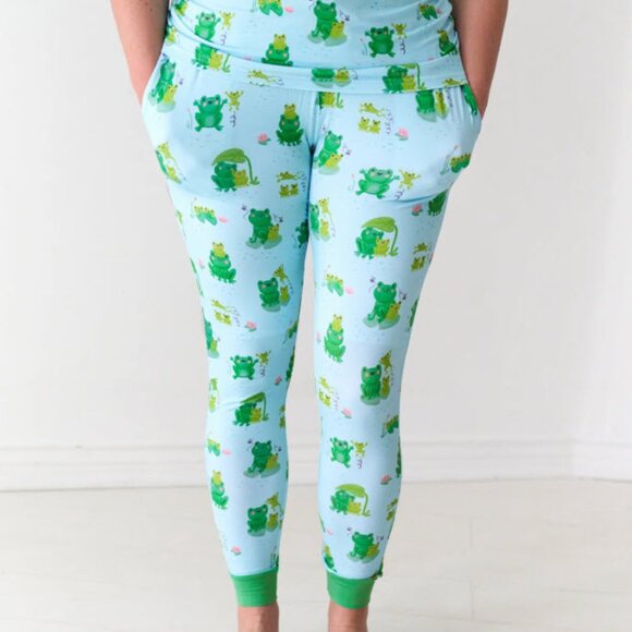 Little Sleepies Leaping Love Frog Bamboo Pajama Pants Women's Size XS - Picture 6 of 7